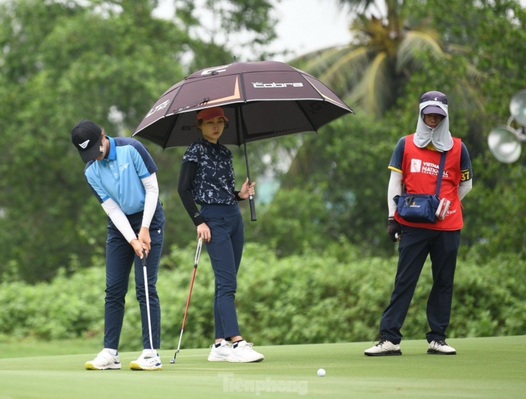 Nguyễn Viết Gia Hân và sự trưởng thành của một &#39;golfer nhí&#39; - 2