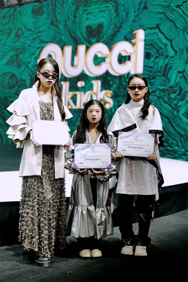 Mẫu Việt 15 tuổi chinh phục sàn diễn Gucci Kids - 3