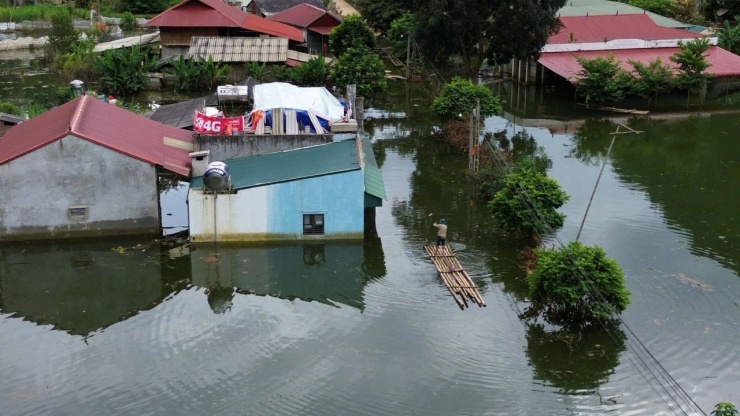 Ngôi làng ở TP Sơn La chìm trong biển nước giữa trời quang - 6