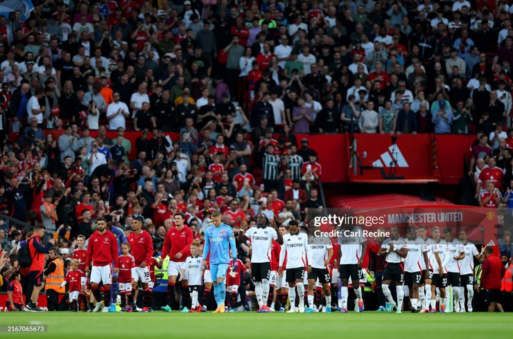 MU và Fulham vinh dự được đá trận khai mạc Ngoại hạng Anh mùa giải mới 2024/25 trên sân Old Trafford