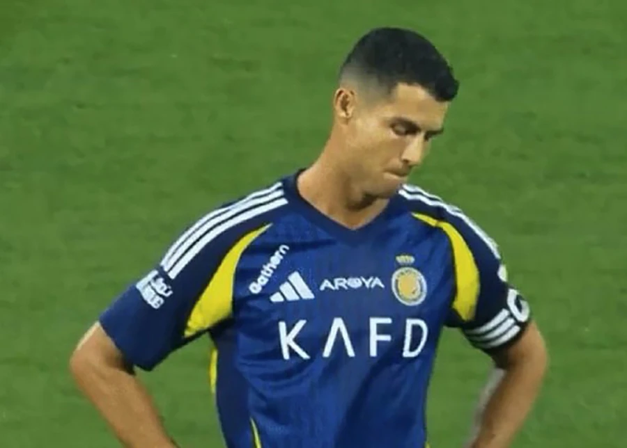 Ronaldo thất vọng với thất bại của Al Nassr trước Al Hilal. ẢNH: X