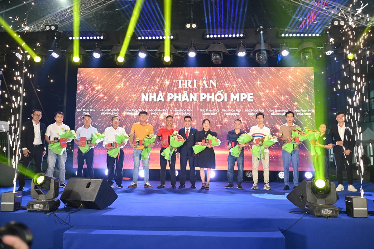 MPE vinh danh nhà phân phối trong đêm tiệc Gala Dinner