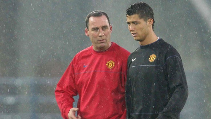 Cựu trợ lý Meulensteen thúc giục Ronaldo trở lại châu Âu