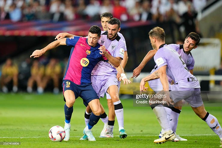 Lewandowski tỏa sáng cho Barca