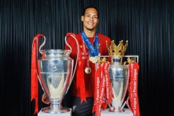 Van Dijk lọt vào top 3 hậu vệ hay nhất lịch sử Ngoại hạng Anh, MU áp đảo