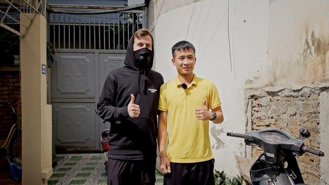 Alan Walker và chàng trai mất xe đạp ở Hà Nội