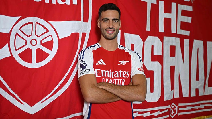 Merino gia nhập Arsenal