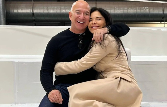 Tỷ phú Jeff Bezos và hôn thê Lauren Sanchez