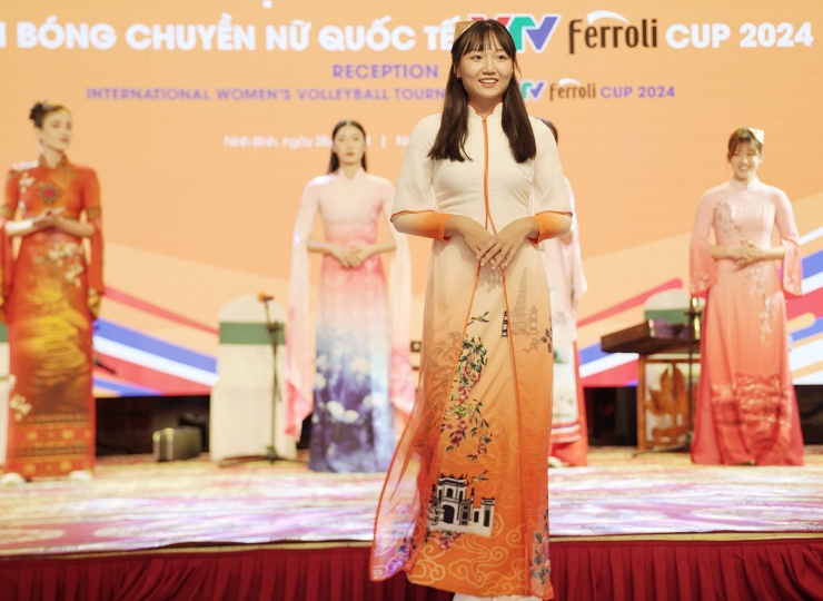 [Image: 1724980873-bong-cjhuyen-vtv-cup-ao-dai-1...ht1388.jpg]