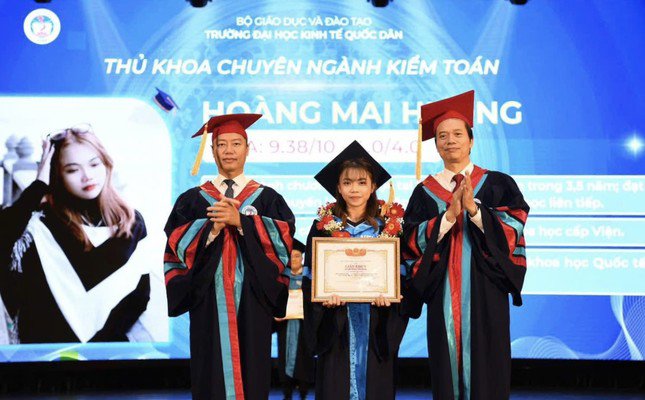 Nữ thủ khoa ngành Kiểm toán đạt GPA tuyệt đối nhờ 