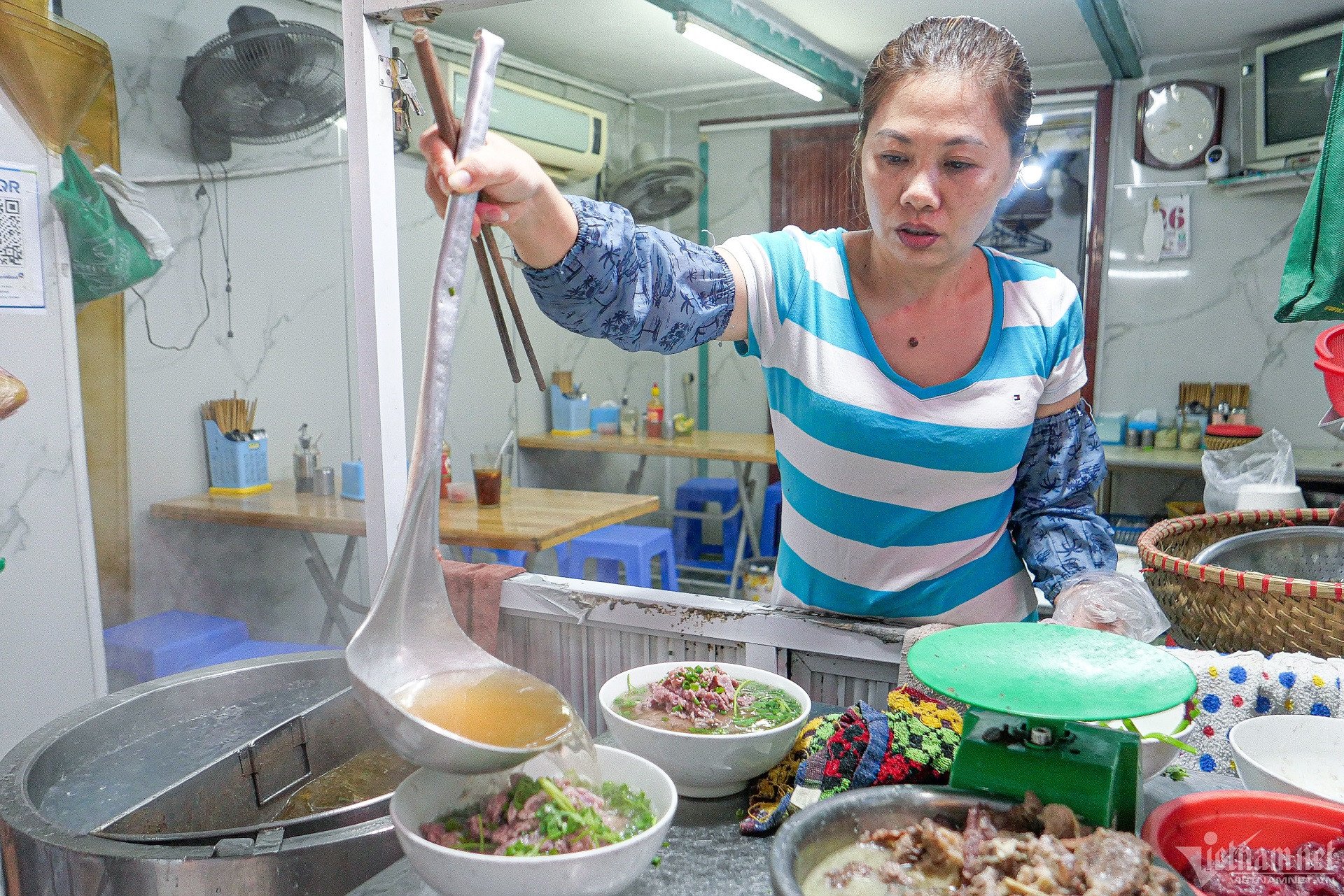 Hai con ngõ &#39;nhỏ nhưng có võ&#39; ở Hà Nội, khách cầm 100.000 thoải mái ăn ngon - 8