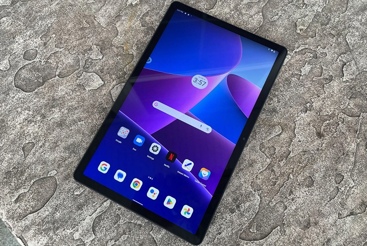 Lenovo Tab M10 Plus.