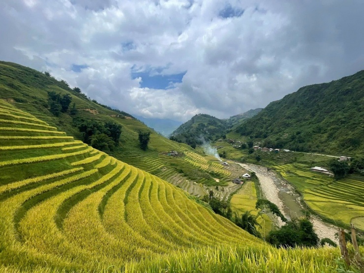 Đến Sa Pa 'chữa lành', du khách khổ sở, phải bỏ xe xuống đi bộ - 6