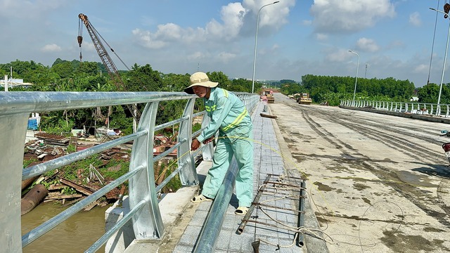 Hình hài cây cầu 500 tỉ đồng nối Bình Dương và Đồng Nai trước ngày thông xe - 6