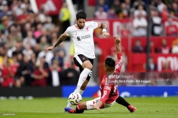 Casemiro thành thảm họa của MU, giúp Liverpool mở hội