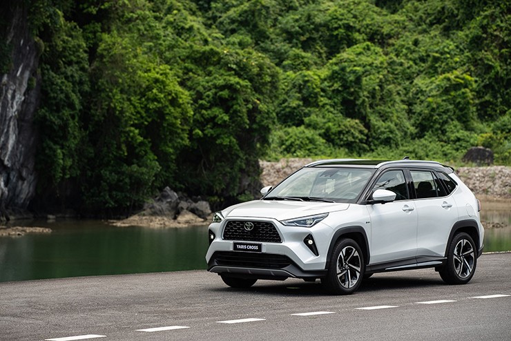 Giá xe Toyota Yaris Cross niêm yết và lăn bánh tháng 9/2024 - 1