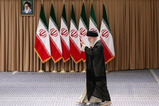 Lãnh đạo tối cao Iran Ayatollah Ali Khamenei. Ảnh: Reuters