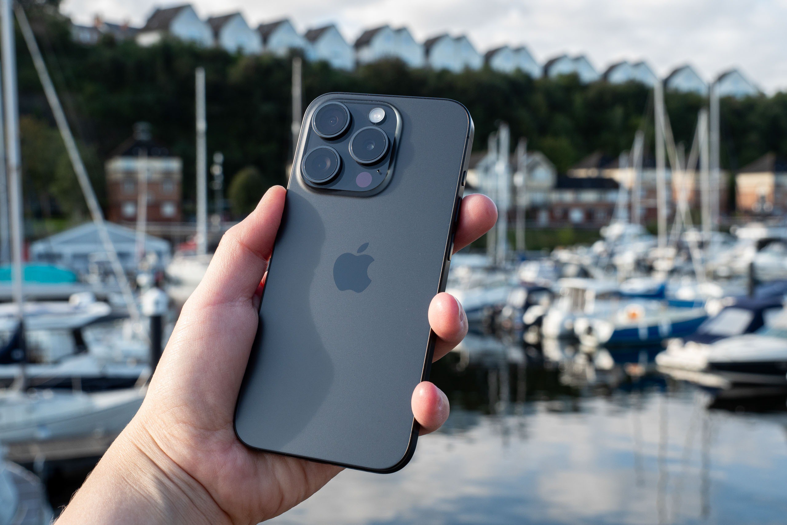 The most suitable iPhone models to buy in 2024 - 3