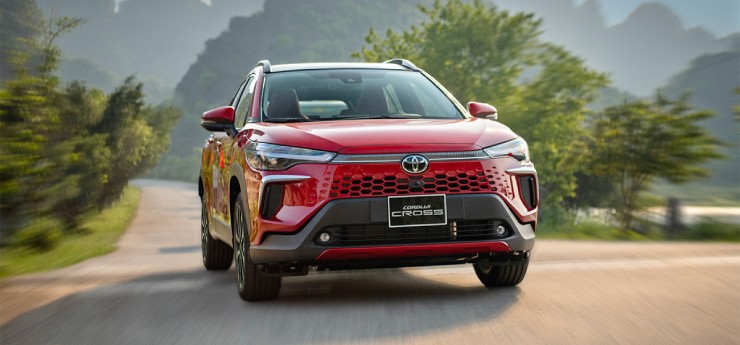 Toyota Corolla Cross 2024 giá từ 820 triệu đồng, mang nhiều điểm nhấn nổi bật - 1