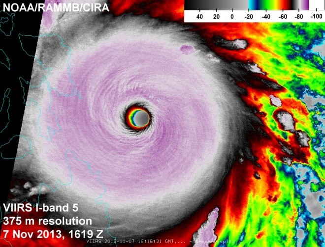 Ảnh vệ tinh có độ phân giải cao chụp siêu bão Hải Yến ngày 7/11/2013. Ảnh: NOAA