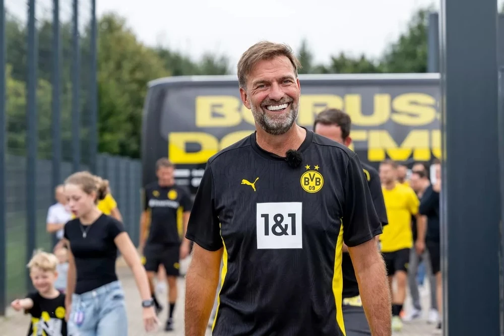 Klopp vui vẻ nhận lời làm HLV trưởng Borussia Dortmund. ẢNH: GETTY