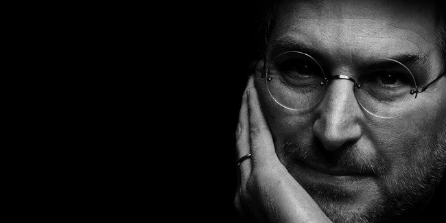 Trong bài điếu văn của Mona Simpson dành cho Steve Jobs, chị gái ông cho biết Steve Jobs đã nhìn em gái Patty, vợ và con ông sau đó nói những lời cuối cùng: “Oh wow. Oh wow. Oh wow”.