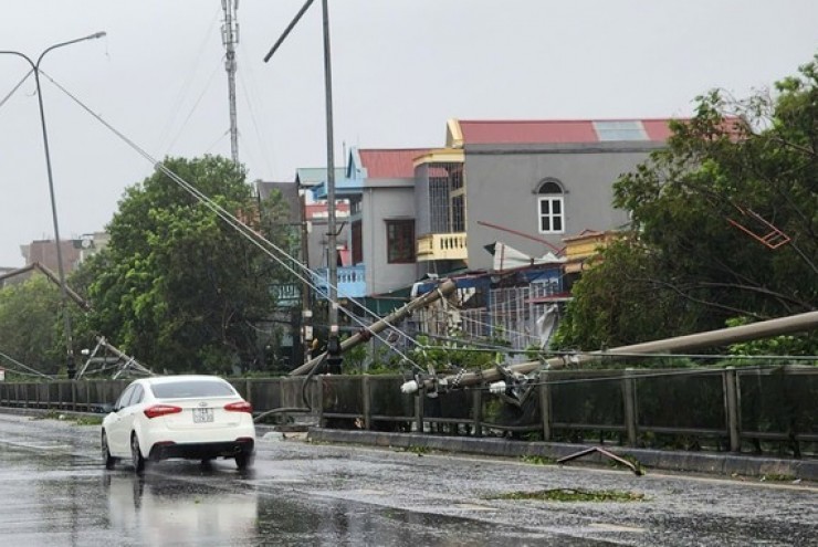 Quảng Ninh mưa lớn, nhiều nơi vẫn mất điện sau bão Yagi