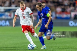 Video bóng đá Croatia - Ba Lan: Modric đá phạt siêu phẩm, lu mờ Lewandowski (Nations League)