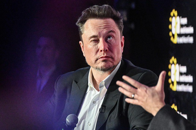 Elon Musk e ngại về khoản nợ khổng lồ của Mỹ