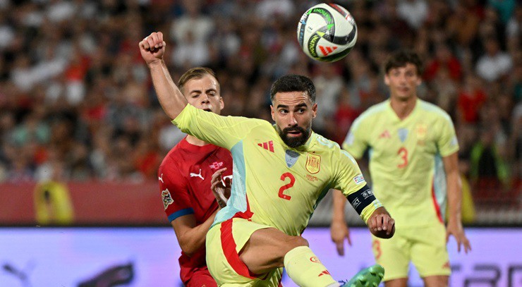 Carvajal là 1 trong 2 tuyển thủ Tây Ban Nha bị treo giò 1 trận ở Nations League