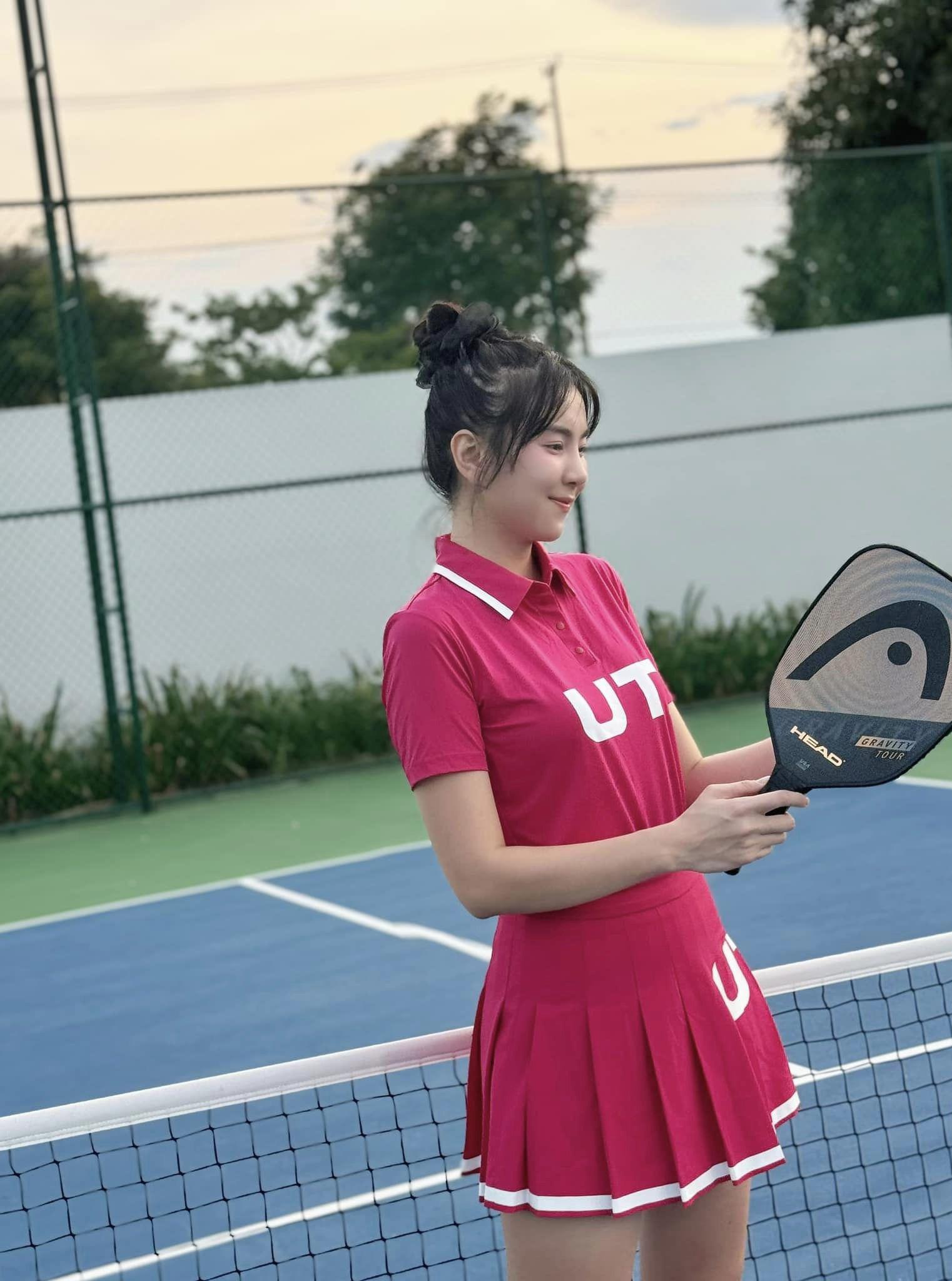 Mai Ngọc hào hứng với môn thể thao pickleball.