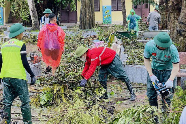 Tuổi trẻ Đà Nẵng tiếp sức người dân vùng ngập lụt miền Bắc - 4