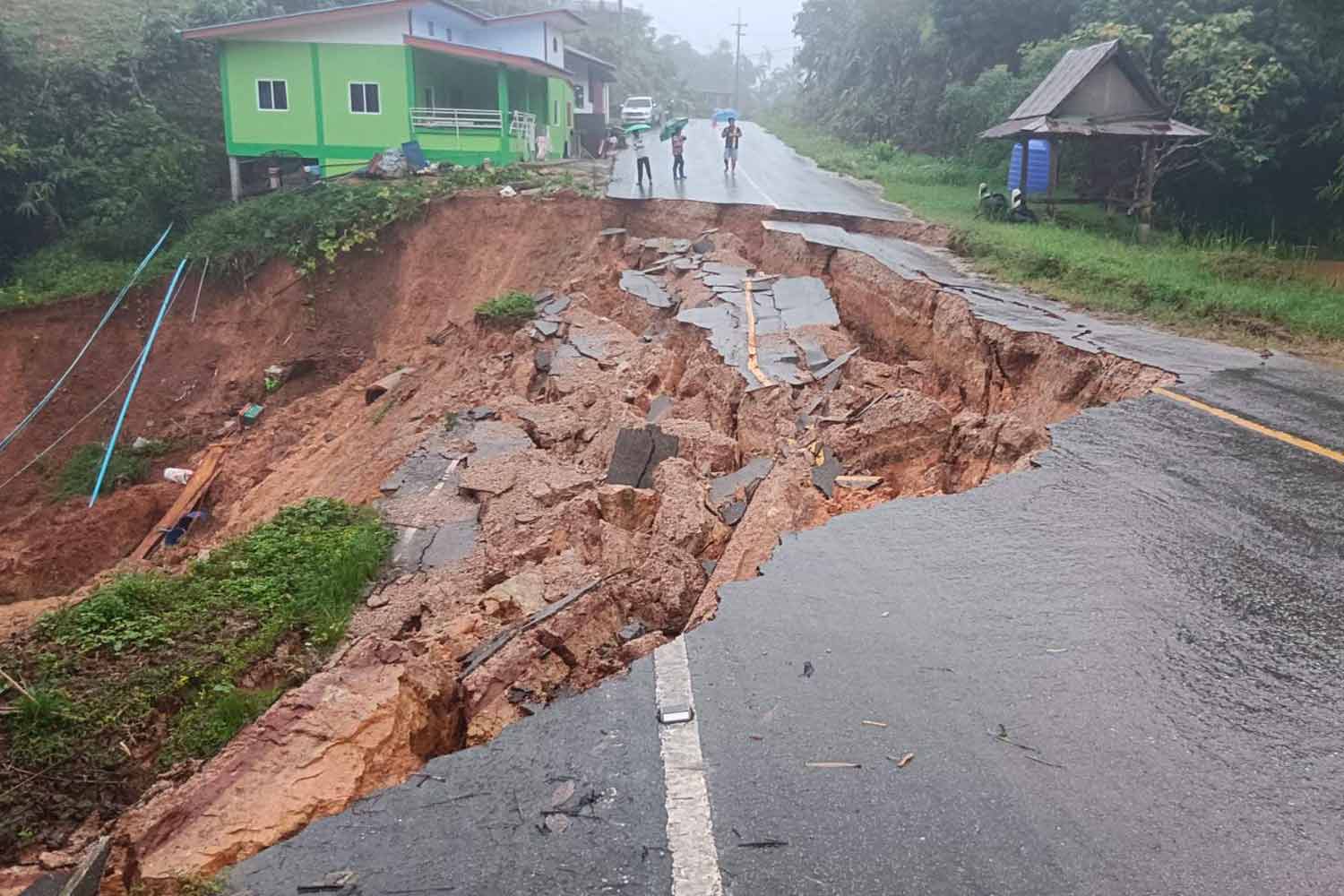 Sạt lở đất ở đất ở huyện Mae Ai, tỉnh Chiang Mai (ảnh: Bangkok Post)