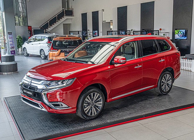 Đánh giá Mitsubishi Outlander: Crossover Đẹp  - Chất  - Đẳng Cấp