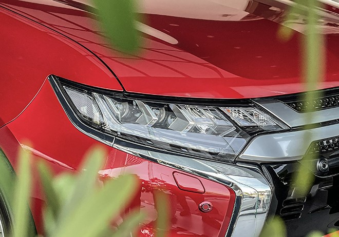 Đánh giá Mitsubishi Outlander, xe gia đình trong tầm giá dưới 1 tỷ đồng - 5