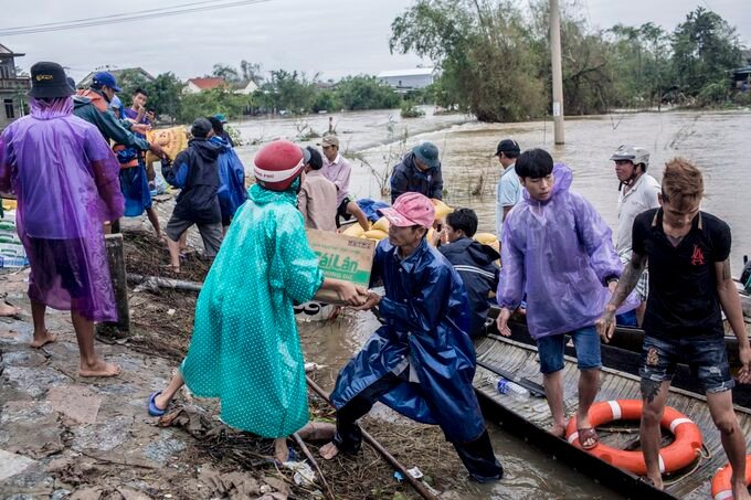 Môi trường ô nhiễm, thiếu nguồn nước sạch là điều kiện gây ra các bệnh đường tiêu hóa.