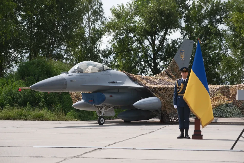 Tiêm kích F-16 đầu tiên đến Ukraine vào tháng 4. Ảnh: GETTY IMAGES