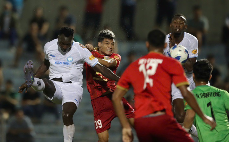 Trực tiếp bóng đá Hà Tĩnh - Nam Định: Bảo vệ thành quả (V-League) (Hết giờ) - 3