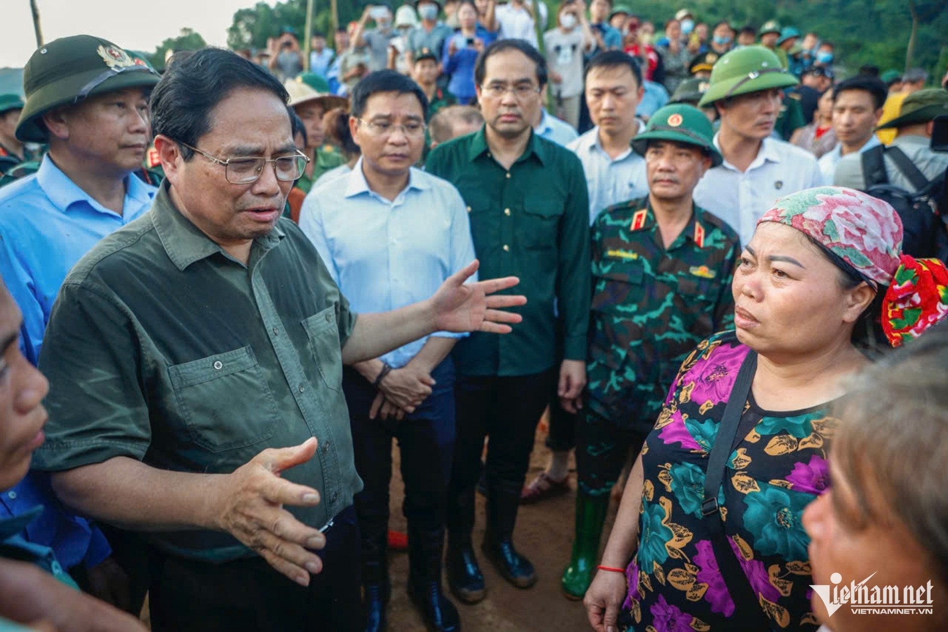 Những ngày chìm trong đau thương ở Làng Nủ - 17