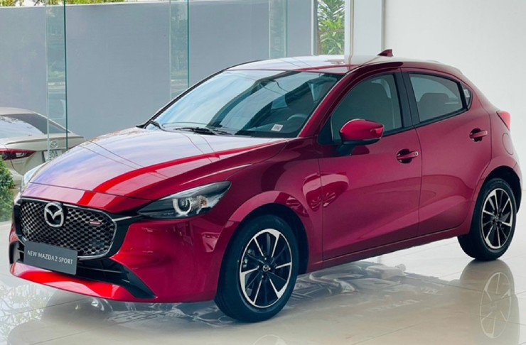 Mazda2 giá từ nhỉnh 400 triệu đồng, khiến loạt đối thủ e ngại - 9