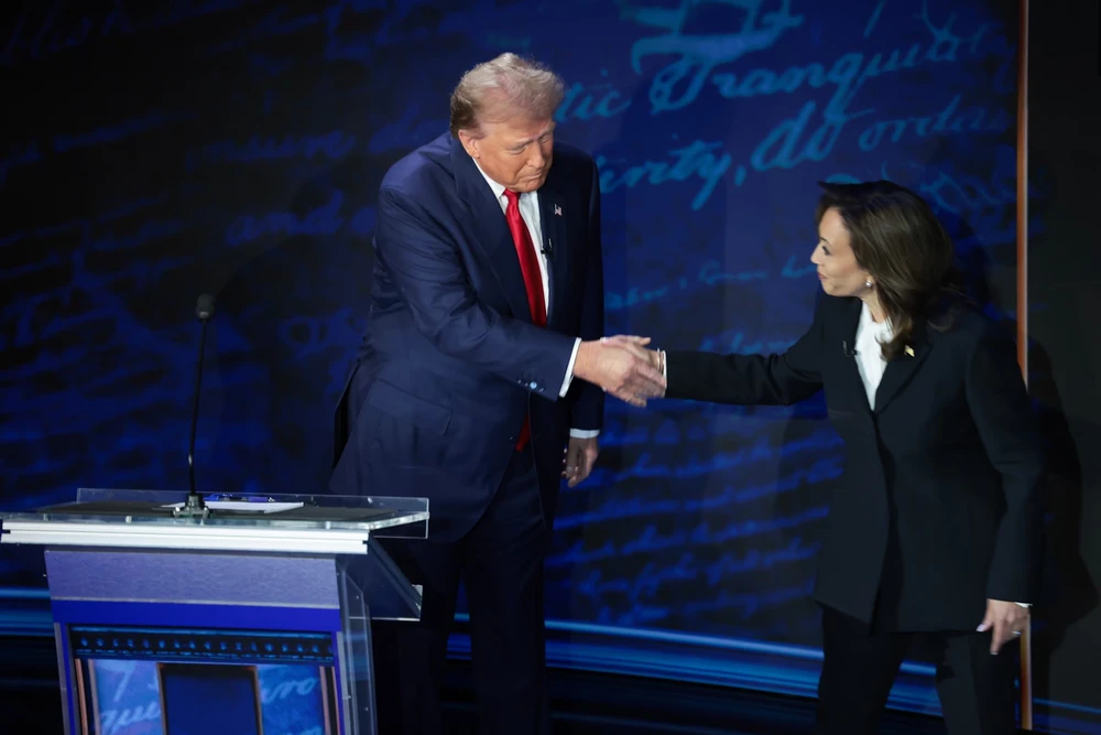 Cựu Tổng thống Mỹ Donald Trump và Phó Tổng thống Mỹ Kamala Harris phiên tranh luận ngày 10-9 ở bang Pennsylvania (Mỹ). Ảnh: ABC NEWS