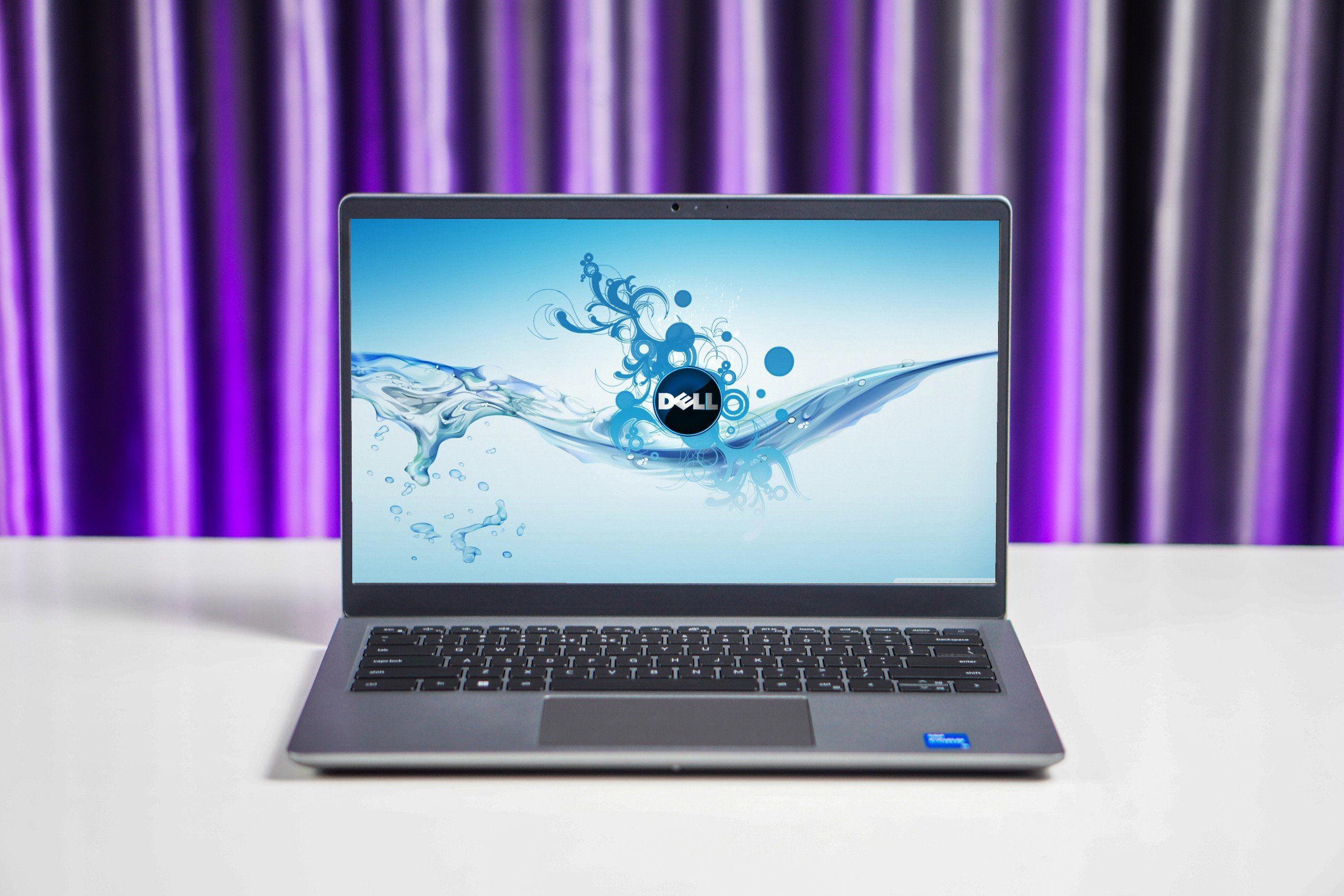 Laptop Dell Vostro 14 V3420 i5 1235U.