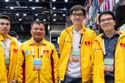 Truyền thông thế giới ‘sốc’ với thành tích của cờ vua Việt Nam ở Olympiad 2024