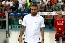 Roma đột ngột sa thải HLV De Rossi chỉ sau 4 trận đầu mùa