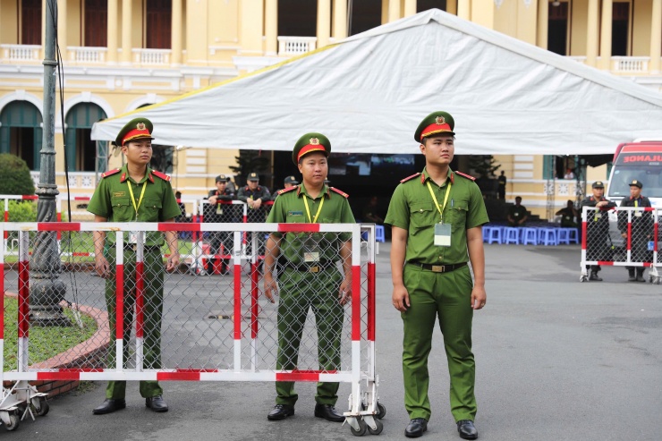 Những hình ảnh đầu tiên về phiên tòa bà Trương Mỹ Lan lần thứ 2 - 3