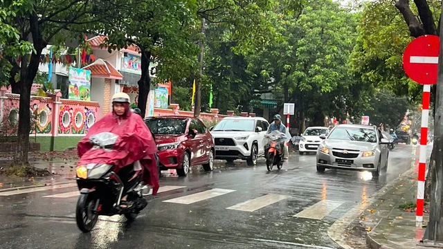 Mưa sáng nay tại trung tâm TP Huế