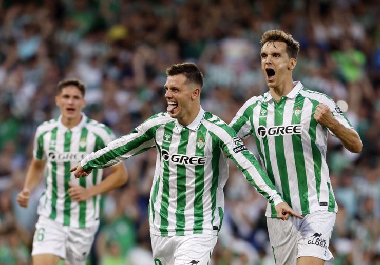 Lo Celso tỏa sáng lập cú đúp cho Real Betis