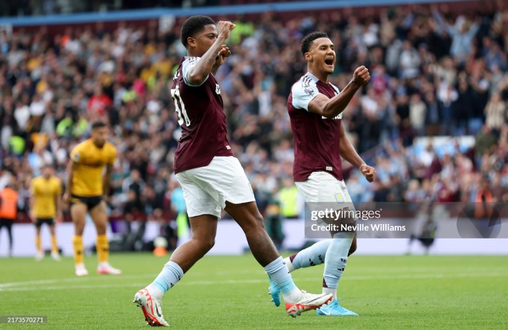 Aston Villa bùng nổ trong nửa cuối hiệp 2