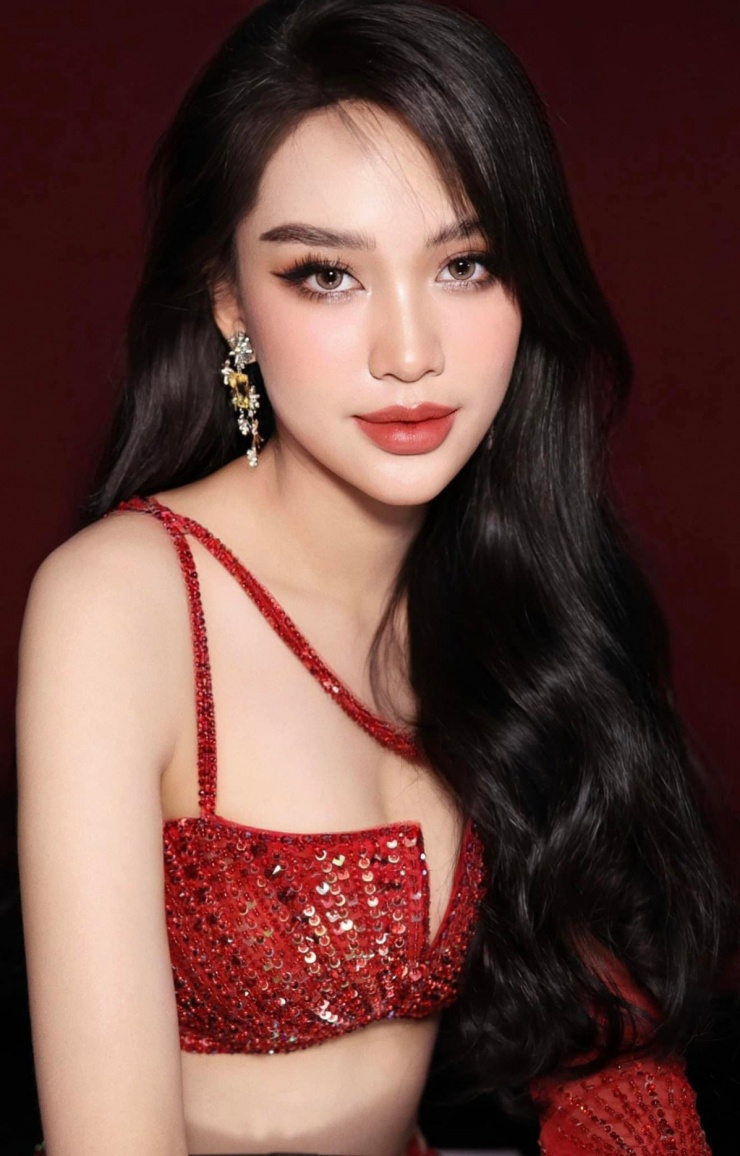 Hoa hậu sẽ có nhiều tháng chuẩn bị cho cuộc thi Miss Supranational 2025. Theo Kỳ Duyên, cô cần trau dồi thêm khả năng catwalk, ứng xử, tiếng Anh và tập thể dục để hình thể săn chắc hơn. "Trong vai trò mới, tôi sẽ lan tỏa, quảng bá du lịch Việt Nam nhiều hơn đến bạn bè quốc tế", người đẹp nói.