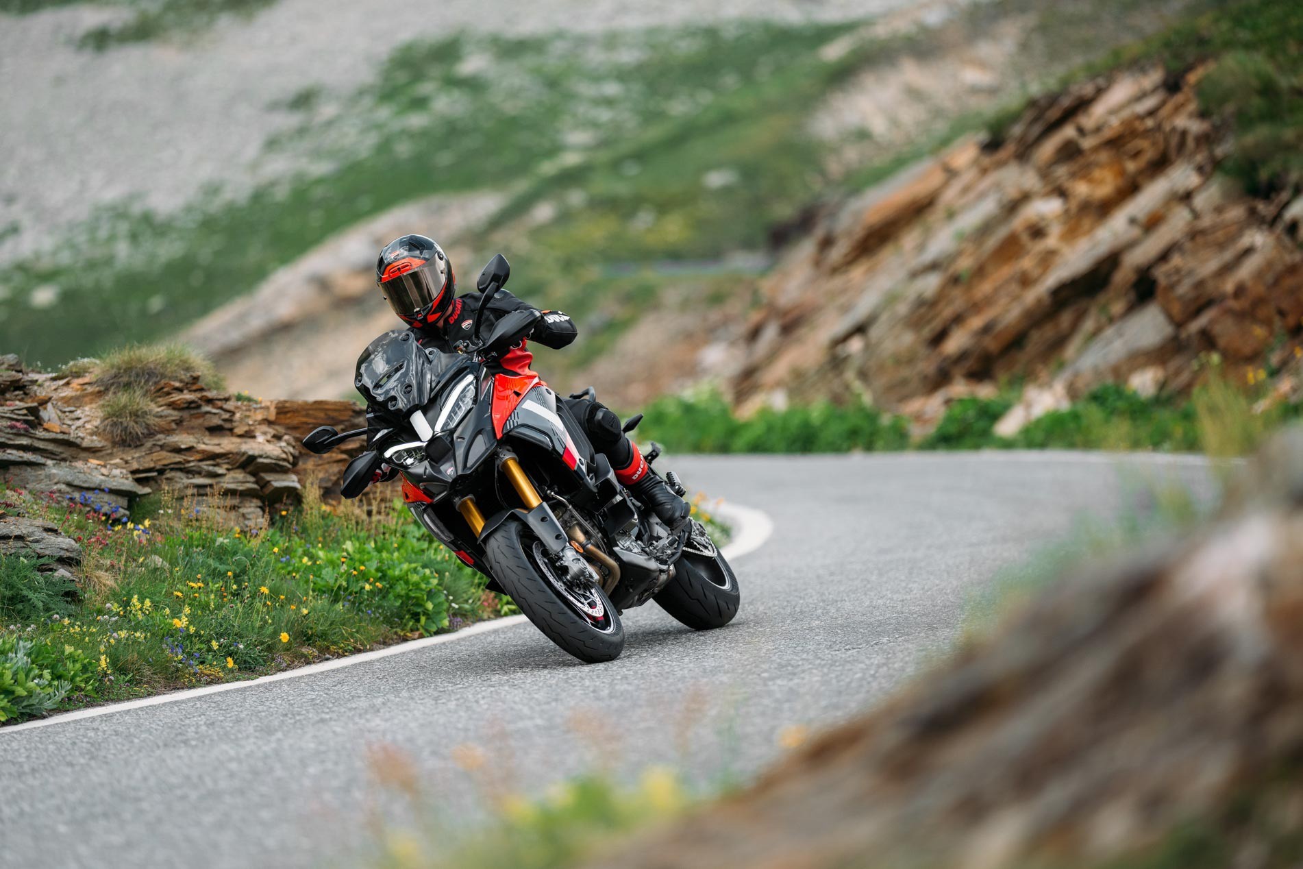 Ducati Multistrada V4 Pikes Peak 2025 ra mắt: Thiết kế thể thao và nhiều công nghệ hơn - 6